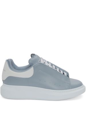 Alexander McQueen Oversized lace-up sneakers - Blue