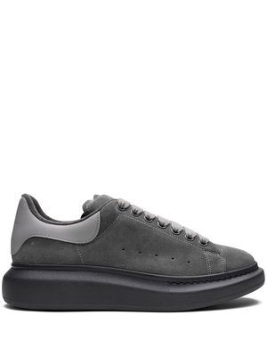 Alexander McQueen Oversized sneakers - Grey