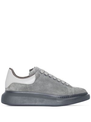 Alexander McQueen Oversized suede low-top sneakers - Grey