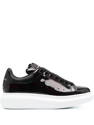 Alexander McQueen patent-leather low-top sneakers - Black