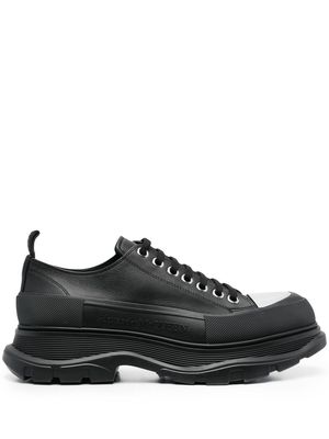 Alexander McQueen Tread metal-toecap sneakers - Black