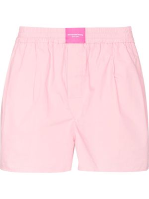 Alexander Wang logo-patch boxer shorts - Pink