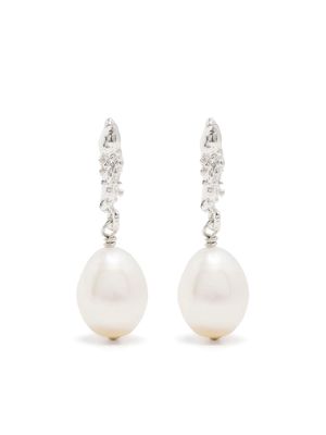 Alighieri Lustre of the Moon freshwater-pearl earrings - Silver