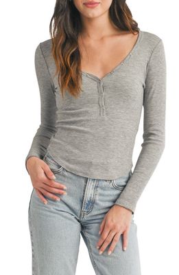 All in Favor V-Neck Waffle Stitch Top in Heather Grey