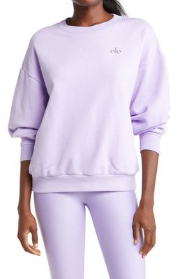 Alo Accolade Crewneck Sweatshirt in Violet Skies