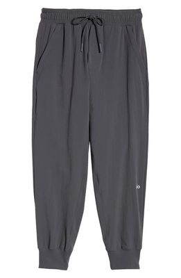 Alo Co-Op Water Repellent Pocket 7/8 Joggers in Anthracite