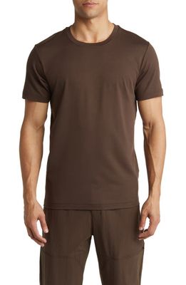 Alo Conquer Reform Performance Crewneck T-Shirt in Espresso 