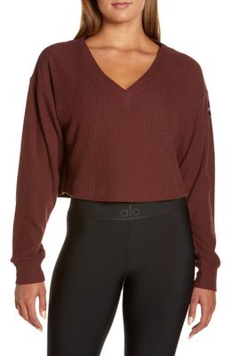 Alo Muse Ribbed Crop Pullover in Cherry Cola