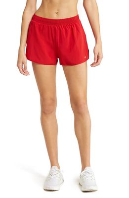 Alo Stride Shorts in Classic Red