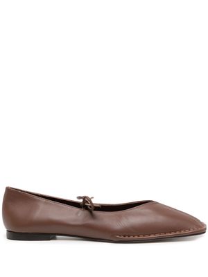 ALOHAS Sway leather ballerina shoes - Brown