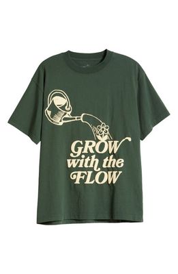 ALPHA COLLECTIVE Grow with the Flow Graphic T-Shirt in Cedar
