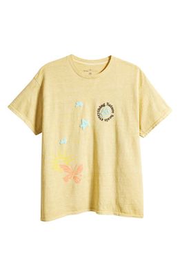 ALPHA COLLECTIVE Nature Heals Graphic T-Shirt in Citrus