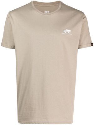 Alpha Industries chest logo-print detail T-shirt - Brown
