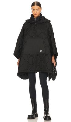 ALPHA INDUSTRIES Liner Poncho in Black
