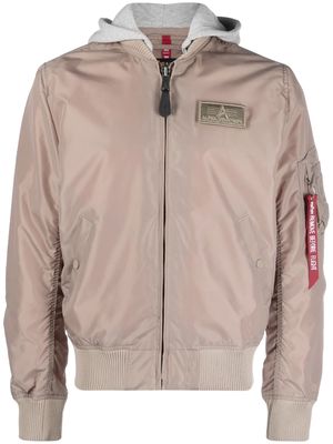 Alpha Industries logo-patch padded bomber jacket - Neutrals