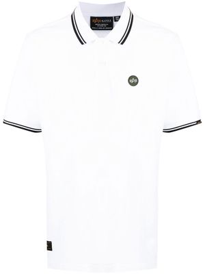 Alpha Industries logo-patch short-sleeve polo shirt - White