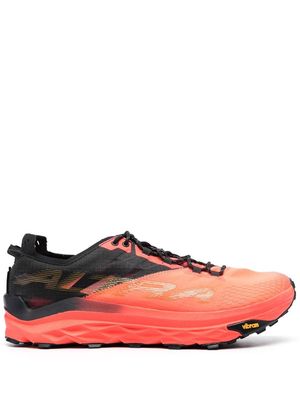 ALTRA logo-print lace-up sneakers - Pink