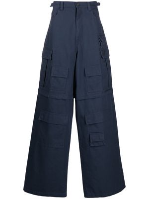 AMBUSH multiple-pocket cargo trousers - Blue
