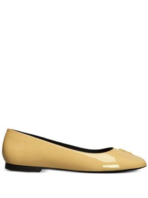 AMI Paris Ami De Coeur leather ballerina shoes - Yellow