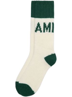 AMI Paris logo-intarsia knitted socks - White