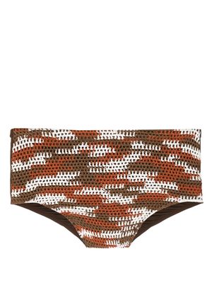 Amir Slama abstract-pattern crochet swimming trunks - Brown
