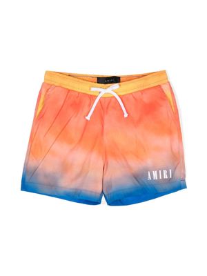 AMIRI KIDS gradient-effect slouchy logo shorts - Orange