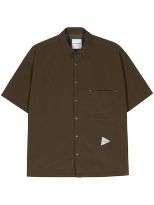 and Wander logo-patch classic-collar shirt - Green