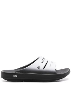 and Wander Ooahh logo-print slides - Black