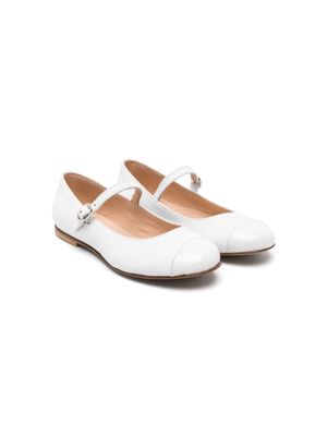 Andrea Montelpare patent-toecap leather ballerina shoes - White