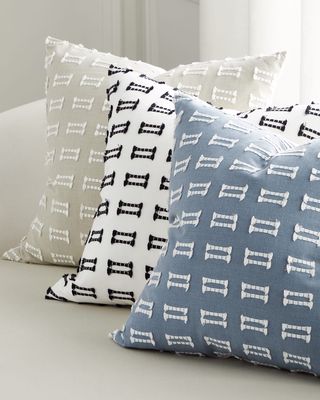 Antero Decorative Pillow, 22"