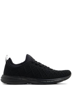 APL: ATHLETIC PROPULSION LABS lightweight lace-up sneakers - Black
