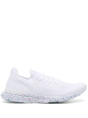 APL: ATHLETIC PROPULSION LABS TechLoom Breeze mesh sneakers - White
