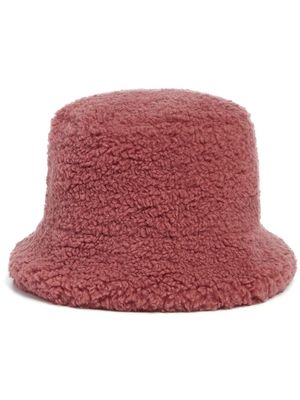 Apparis faux-shearling bucket hat - Pink