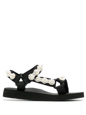 Arizona Love Trekky pearl-embellished flat sandals - Black