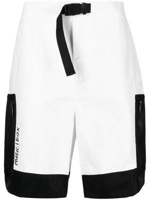 Armani Exchange logo-print straight-leg shorts - White