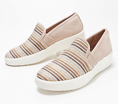 As Is Clarks Collection Double Gore Slip-Ons Layton Petal