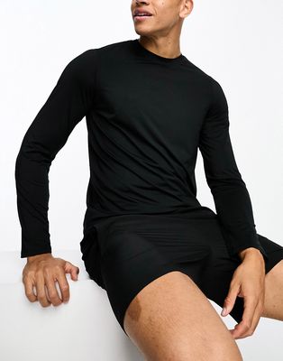 ASOS 4505 all sports long sleeve t-shirt in standard fit with quick dry in black