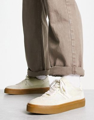 ASOS DESIGN chunky retro sneakers in beige with gum sole-Neutral