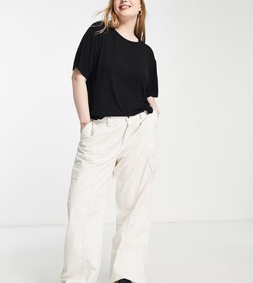 ASOS DESIGN Curve 00s low rise cargo pants in oatmeal-Neutral