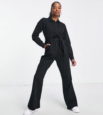 ASOS DESIGN Petite long sleeve twill boilersuit with collar in black