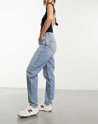 ASOS DESIGN relaxed mom jean in tinted blue