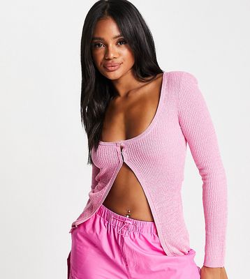 AsYou hook and eye knit split front top in pink