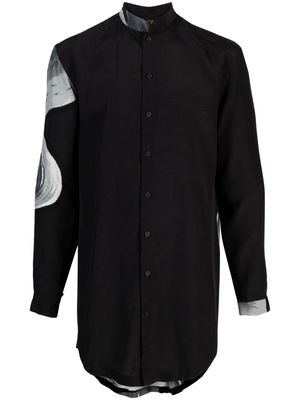 Atu Body Couture wave-print band-collar shirt - Black