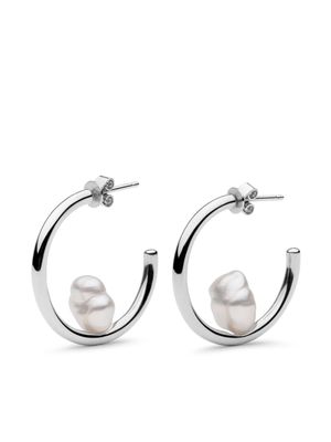 AUTORE MODA 9kt white gold Camille pearl hoop earrings