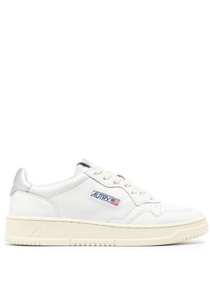 Autry Action low-top sneakers - WHT SIL - METALLIC