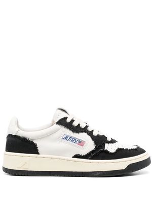 Autry logo-detail low-top sneakers - White