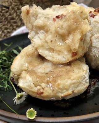 Bacon & White Cheddar Biscuits with Spiced Maple Butter, 12 Count