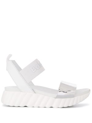 Baldinini chunky sole sandals - White