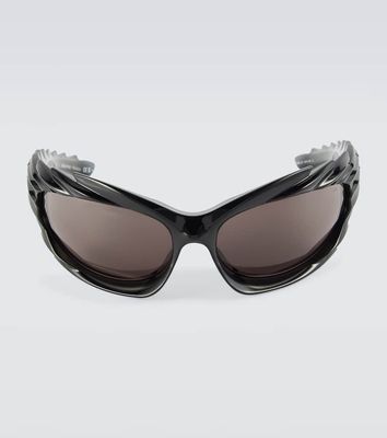 Balenciaga Extreme Logo-Decal sunglasses