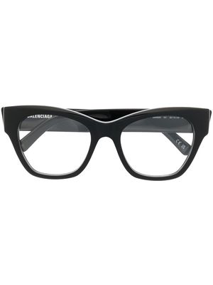 Balenciaga Eyewear logo-engraved cat-eye glasses - Black